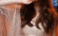 被同桌摸出水来了好爽